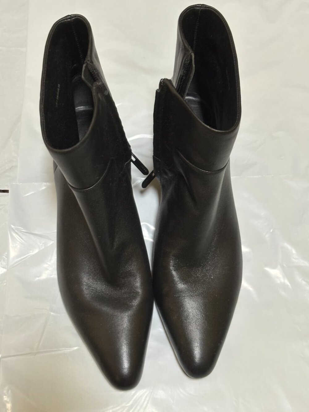 Vince Hilda Soft Leather Booties Sz 7.5 Black ~2 inch Heel